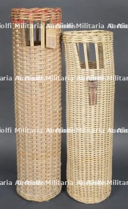 Containers en osier pour le transport des obus. Wicker transport baskets for artillery projectiles.