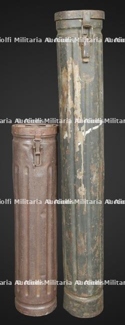 Containers à obus. Projectile containers.