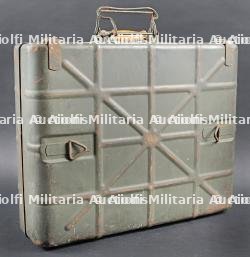 Caisse 30 Ei-Handgranaten 39. Case for 30 Model 39 egg hand grenades.
