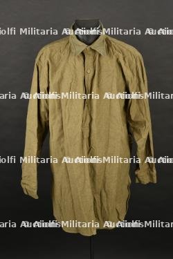 Chemise britannique.