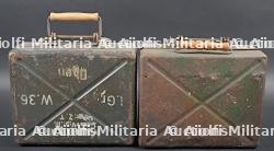 Caisses 10 obus 5 cm Gr.W.36. Crates for ten 5 cm Gr.W.36 mortar rounds.