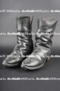 Paire de bottes courtes cavalerie lourde. Pair of short boots for heavy cavalry.