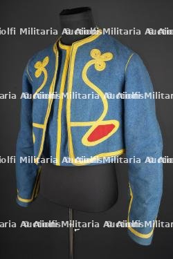 Veste boléro et gilet tirailleur. Tirailleur bolero jacket and waistcoat.