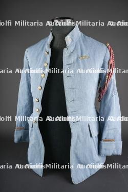 vareuse bleu horizon d'un sous-lieutenant du 9e RI. Horizon blue tunic of a second lieutenant, 9th Infantry Regiment