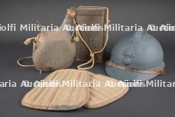 Casque Adrian d'infanterie et équipement. Infantry Adrian helmet with equipment