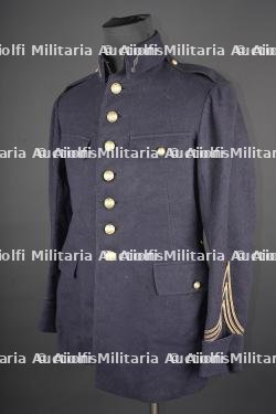 Vareuse de capitaine armée de l'air. Air Force captain’s tunic