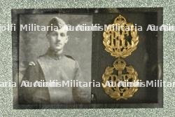 Calots et décorations de la Famille Barrett. — miniature 8