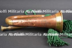 Air Raid Bugle du 16th Battalion Church Lads Brigade du Kings Royal Rifles Corps. Air Raid bugle of the 16th Battalion Church Lads Brigade of the King's Royal Rifle Corps