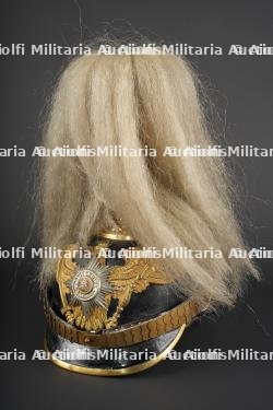 Casque prussien de l’un des régiments d’infanterie de la Garde à pied. Prussian helmet of one of the Foot Guards infantry regiments