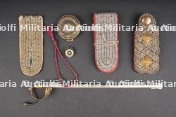 Pattes d'épaule et objets d'officiers allemands. German officer shoulder straps and related items