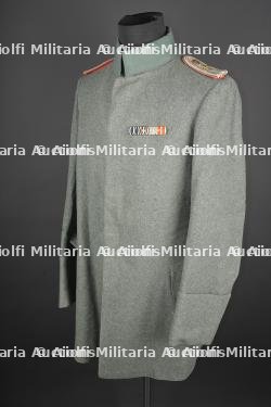 Bluse feldgrau d'officier pilote allemand. Feldgrau tunic of a German pilot officer.