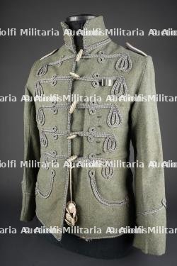 Tunique Attila feldgrau d'un officier d'aviation prussien. Feldgrau Attila tunic of a Prussian aviation officer.