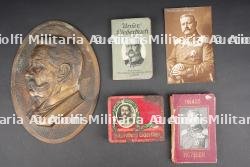 Lot d'objets patriotiques à l'effigie du Maréchal von Hindenburg. Lot of patriotic items bearing the likeness of Field Marshal Paul von Hindenburg.