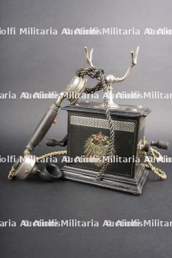 Téléphone allemand type OB05 de 1912. German field telephone type OB05, dated 1912.