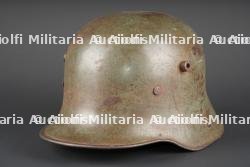 Casque allemand Stahlhelm M16 feldgrau. German feldgrau Stahlhelm M16.