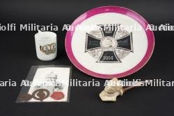 Lot d'objets patriotique à l'effigie du Kaiser, Kronprinz et von Mackensen. Lot of patriotic items bearing the likeness of Wilhelm II, Wilhelm, German Crown Prince, and August von Mackensen.