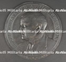 Ensemble de médaillons. Set of medallions — miniature 4