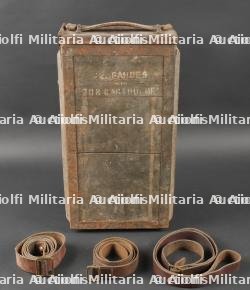 Boite Hotchkiss et bretelles. Hotchkiss ammunition box and straps — miniature 1
