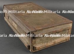 Boite Hotchkiss et bretelles. Hotchkiss ammunition box and straps — miniature 10