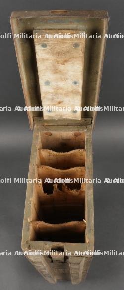 Boite Hotchkiss et bretelles. Hotchkiss ammunition box and straps — photo 11