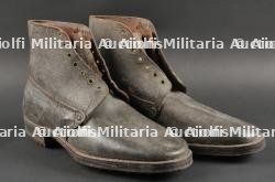 Paire de brodequins 1917. French 1917 boots. — miniature 3