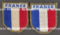 Lot d'insignes et brassards. Insignia and armbands. — photo 7
