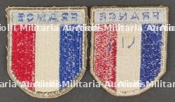 Lot d'insignes et brassards. Insignia and armbands. — photo 8
