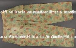 Pantalon camouflé. Camouflaged trousers.