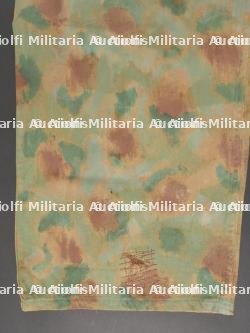 Pantalon camouflé. Camouflaged trousers. — photo 2