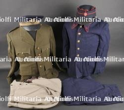 Lot d'uniformes. Uniforms set.