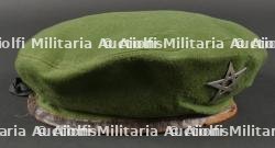 Béret 2ème Muong et insignes. 2nd Muong beret and insignia — photo 2