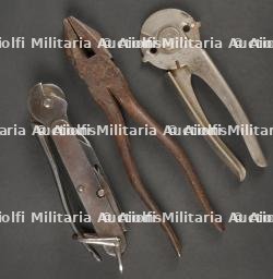 Ensemble d'outils parachutés. Parachuted tool kit — photo 2