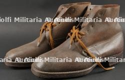Paire de brodequins 1917. French 1917 boots. — photo 2
