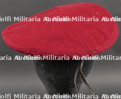 Béret rouge parachutistes en 3 parties. Red beret paratroopers three piece — miniature 4
