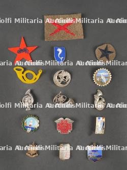 Lot d'insignes divers. Lot of various insignia.