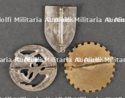 Lot d'insignes divers. Lot of various insignia. — miniature 3