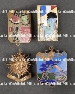 Lot d'insignes divers. Lot of various insignia. — photo 4