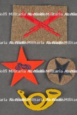 Lot d'insignes divers. Lot of various insignia. — miniature 9