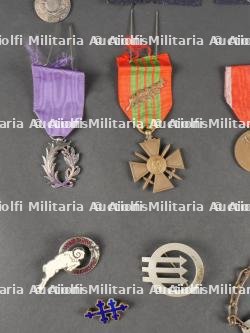 Lot de de médailles et insignes. Insignia and medals. — miniature 4