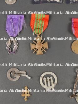 Lot de de médailles et insignes. Insignia and medals. — miniature 11