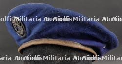 Béret Bleu Roy Réglementaire en 3 parties. Royal blue regulation beret three piece — photo 5