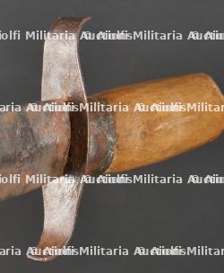 Poignard Vietminh. Viet Minh dagger recovered by a nurse — photo 9