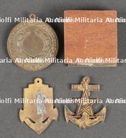 Lot d'insignes divers. Assorted insignia lot — photo 5