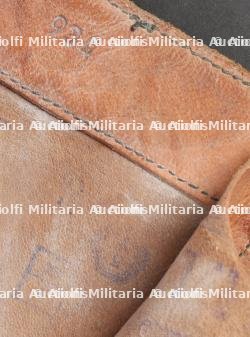 Paire de bottes de saut TAP 50 datées 51. Pair of TAP 50 jump boots dated 51 — miniature 16