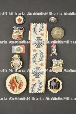 Ensemble de broches et objets patriotiques et anciens combattants de la 1ère Guerre