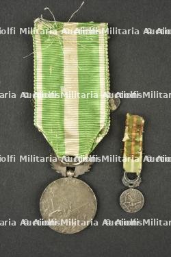 Médaille commémorative du Maroc 1909 et sa réduction — miniature 2
