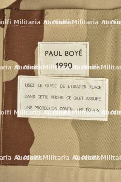 Casque français F1 et gilet pare éclats camouflage désert, lunettes et baïonnette Famas — miniature 8