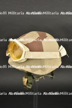 Casque français F1 et gilet pare éclats camouflage désert, lunettes et baïonnette Famas — photo 15