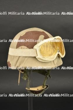 Casque français F1 et gilet pare éclats camouflage désert, lunettes et baïonnette Famas — photo 16