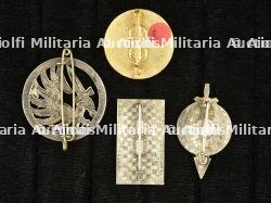 Lot de 4 insignes parachutistes Indochine Algérie — photo 2